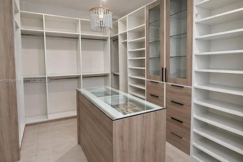 Casa en venta en Islamorada, Village of Islands, Florida, 5 dormitorios, 330.64 m2 № 2071094 - foto 24