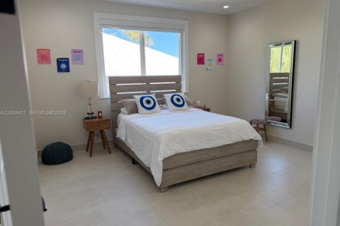 Casa en venta en Islamorada, Village of Islands, Florida, 5 dormitorios, 330.64 m2 № 2071094 - foto 29