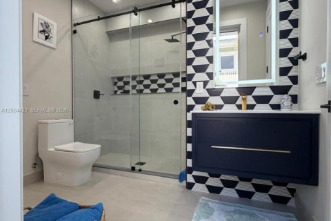 Casa en venta en Islamorada, Village of Islands, Florida, 5 dormitorios, 330.64 m2 № 2071094 - foto 15