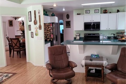 House in Palm Harbor, Florida 3 bedrooms, 158.21 sq.m. № 1837664 - photo 28