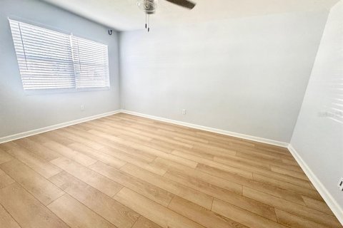 Casa en alquiler en Saint Petersburg, Florida, 3 dormitorios, 88.44 m2 № 1884272 - foto 9