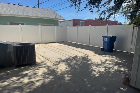 Casa en alquiler en Saint Petersburg, Florida, 3 dormitorios, 88.44 m2 № 1884272 - foto 18