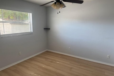 Casa en alquiler en Saint Petersburg, Florida, 3 dormitorios, 88.44 m2 № 1884272 - foto 13