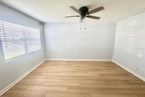 Casa en alquiler en Saint Petersburg, Florida, 3 dormitorios, 88.44 m2 № 1884272 - foto 8