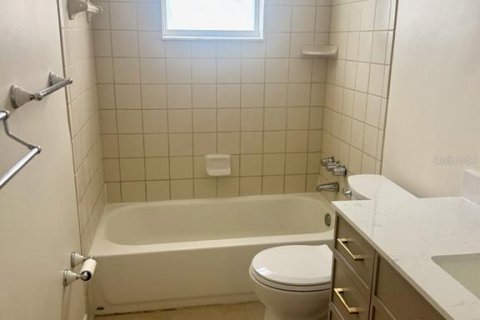 Casa en alquiler en Saint Petersburg, Florida, 3 dormitorios, 88.44 m2 № 1884272 - foto 11