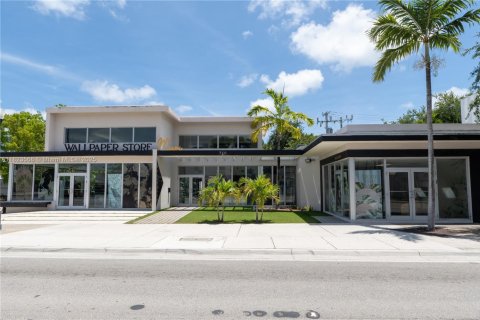 Immobilier commercial à vendre à Miami, Floride № 1937905 - photo 2
