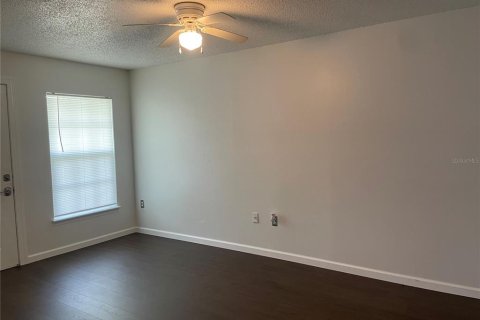 Casa en venta en Kissimmee, Florida, 3 dormitorios, 90.49 m2 № 1754596 - foto 13