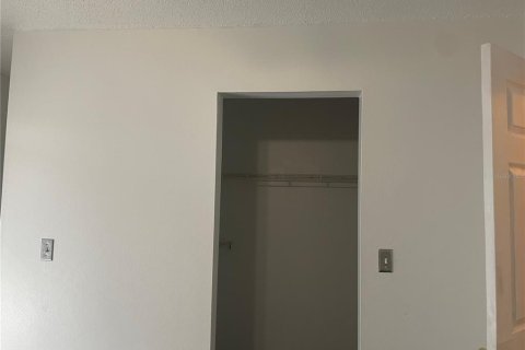 Casa en venta en Kissimmee, Florida, 3 dormitorios, 90.49 m2 № 1754596 - foto 19