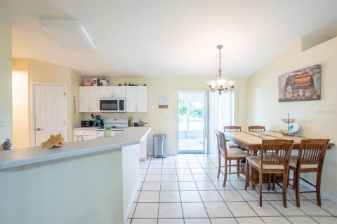 House in Palm Coast, Florida 3 bedrooms, 138.42 sq.m. № 1781384 - photo 7