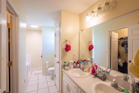 House in Palm Coast, Florida 3 bedrooms, 138.42 sq.m. № 1781384 - photo 17