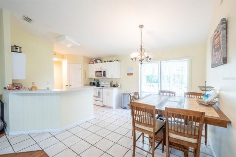 House in Palm Coast, Florida 3 bedrooms, 138.42 sq.m. № 1781384 - photo 6