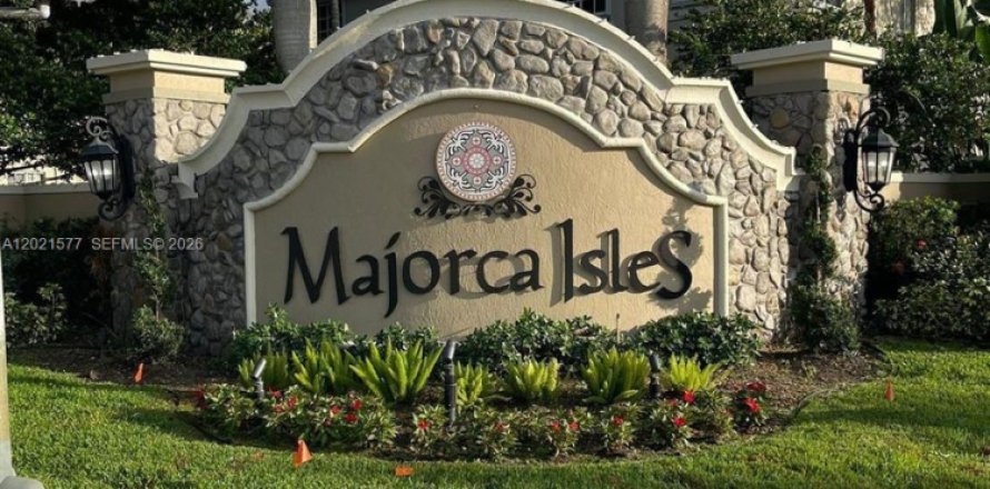 Condo à Miami Gardens, Floride, 3 chambres  № 2256923