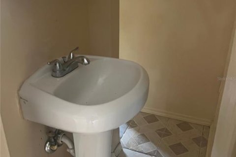 Immobilier commercial à vendre à Orange City, Floride: 111.85 m2 № 2360415 - photo 6