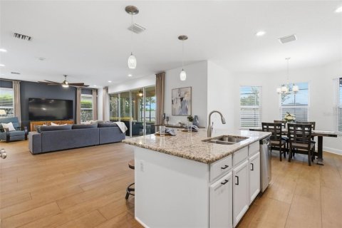 Villa ou maison à vendre à Land O' Lakes, Floride: 4 chambres, 301.84 m2 № 2140920 - photo 21