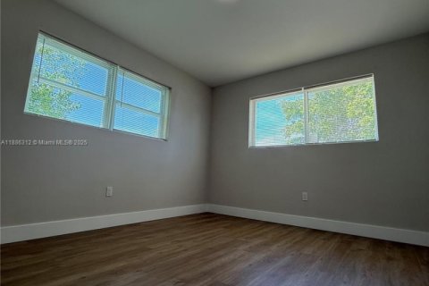 Купить виллу или дом в Катлер-Бей, Флорида 4 спальни, 170.38м2, № 1937329 - фото 27