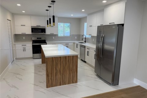 Купить виллу или дом в Катлер-Бей, Флорида 4 спальни, 170.38м2, № 1937329 - фото 17