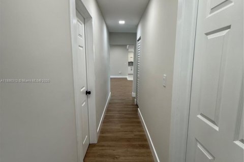 Купить виллу или дом в Катлер-Бей, Флорида 4 спальни, 170.38м2, № 1937329 - фото 25