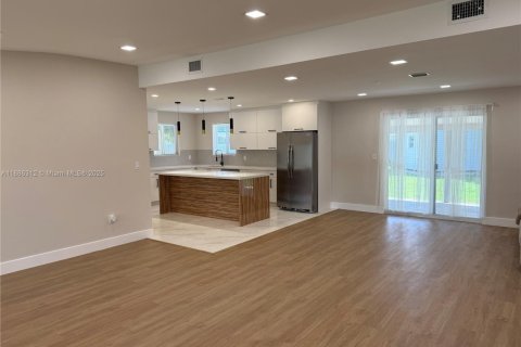 Купить виллу или дом в Катлер-Бей, Флорида 4 спальни, 170.38м2, № 1937329 - фото 7