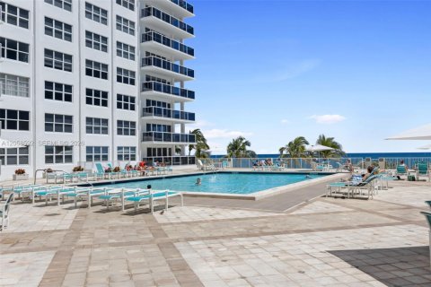 Copropriété à louer à Fort Lauderdale, Floride: 2 chambres, 133.31 m2 № 2168171 - photo 3