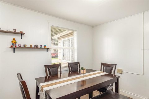 House in Mulberry, Florida 3 bedrooms, 147.25 sq.m. № 1912612 - photo 7