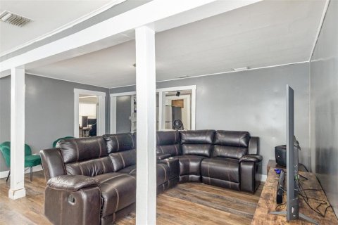 House in Mulberry, Florida 3 bedrooms, 147.25 sq.m. № 1912612 - photo 5