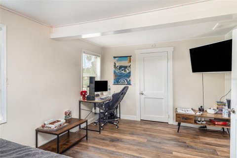 House in Mulberry, Florida 3 bedrooms, 147.25 sq.m. № 1912612 - photo 13