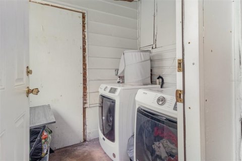 House in Mulberry, Florida 3 bedrooms, 147.25 sq.m. № 1912612 - photo 21