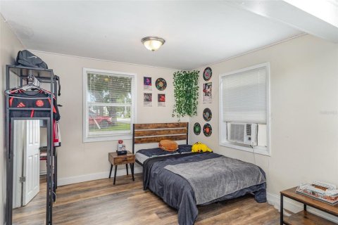 House in Mulberry, Florida 3 bedrooms, 147.25 sq.m. № 1912612 - photo 11