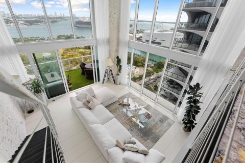 Copropriété à louer à Miami, Floride: 2 chambres, 161.19 m2 № 2363438 - photo 12