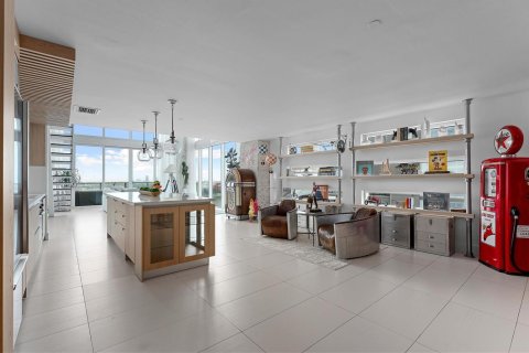 Copropriété à louer à Miami, Floride: 2 chambres, 161.19 m2 № 2363438 - photo 5