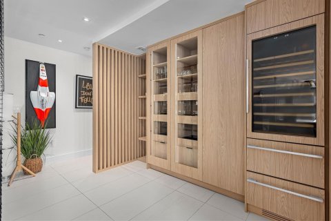 Copropriété à louer à Miami, Floride: 2 chambres, 161.19 m2 № 2363438 - photo 9