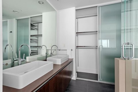 Copropriété à louer à Miami, Floride: 2 chambres, 161.19 m2 № 2363438 - photo 19