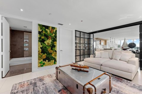 Copropriété à louer à Miami, Floride: 2 chambres, 161.19 m2 № 2363438 - photo 21
