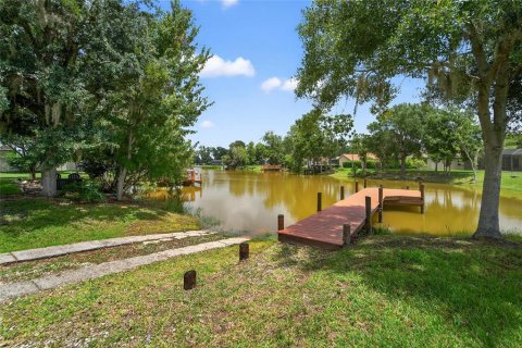 House in Land O' Lakes, Florida 4 bedrooms, 206.99 sq.m. № 1855526 - photo 29