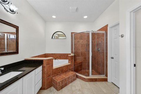 House in Land O' Lakes, Florida 4 bedrooms, 206.99 sq.m. № 1855526 - photo 10