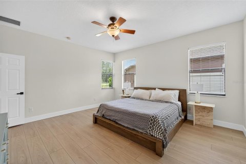 House in Land O' Lakes, Florida 4 bedrooms, 206.99 sq.m. № 1855526 - photo 8