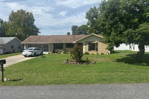 Villa ou maison à Spring Hill, Floride 3 chambres, 134.89 m2 № 2224994