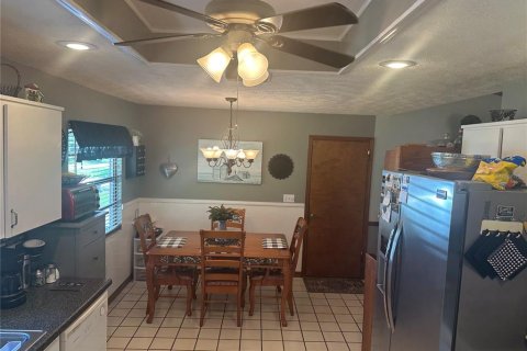 House in Spring Hill, Florida 3 bedrooms, 134.89 sq.m. № 2224994 - photo 12