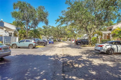 Townhouse in North Lauderdale, Florida 2 bedrooms, 88.72 sq.m. № 1185487 - photo 1