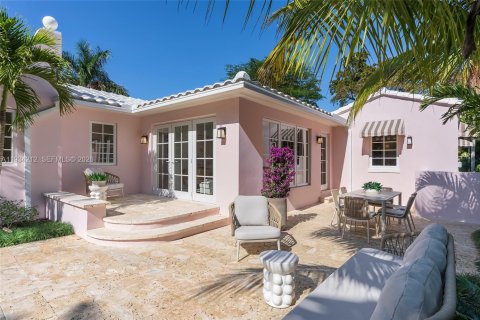 Купить виллу или дом в Корал-Гейблс, Флорида 4 спальни, 229.38м2, № 1997915 - фото 28