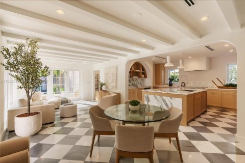 Купить виллу или дом в Корал-Гейблс, Флорида 4 спальни, 229.38м2, № 1997915 - фото 4