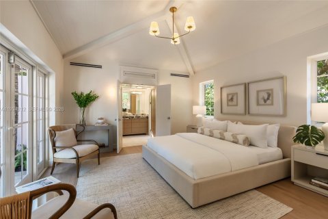 Купить виллу или дом в Корал-Гейблс, Флорида 4 спальни, 229.38м2, № 1997915 - фото 10