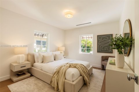 Купить виллу или дом в Корал-Гейблс, Флорида 4 спальни, 229.38м2, № 1997915 - фото 16