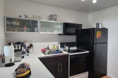 Condominio en venta en Miami Beach, Florida, 1 dormitorio, 86.4 m2 № 2006113 - foto 10