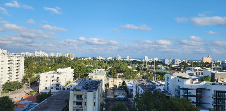 Condominio en Miami Beach, Florida, 1 dormitorio  № 2006113