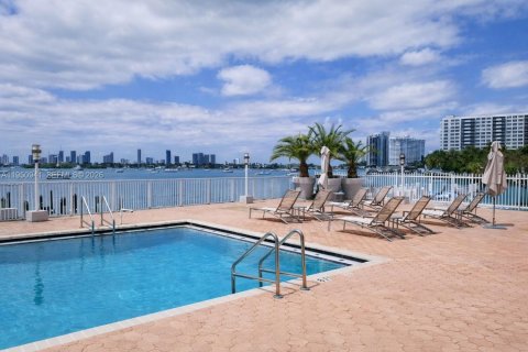 Copropriété à vendre à Miami Beach, Floride: 1 chambre, 86.4 m2 № 2006113 - photo 13