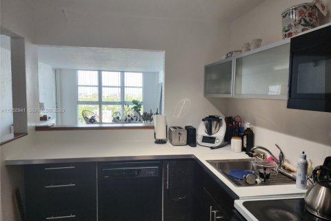 Condominio en venta en Miami Beach, Florida, 1 dormitorio, 86.4 m2 № 2006113 - foto 9