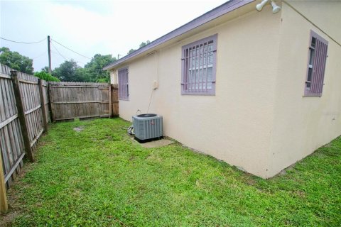 Villa ou maison à vendre à Altamonte Springs, Floride: 2 chambres, 64.1 m2 № 1913343 - photo 15
