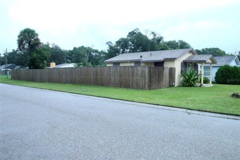 Villa ou maison à vendre à Altamonte Springs, Floride: 2 chambres, 64.1 m2 № 1913343 - photo 7