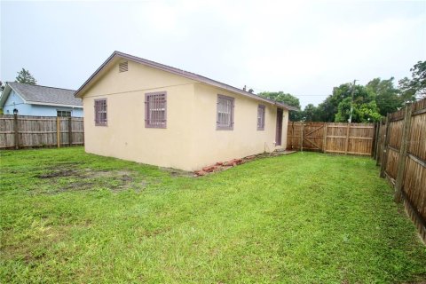 Villa ou maison à vendre à Altamonte Springs, Floride: 2 chambres, 64.1 m2 № 1913343 - photo 16